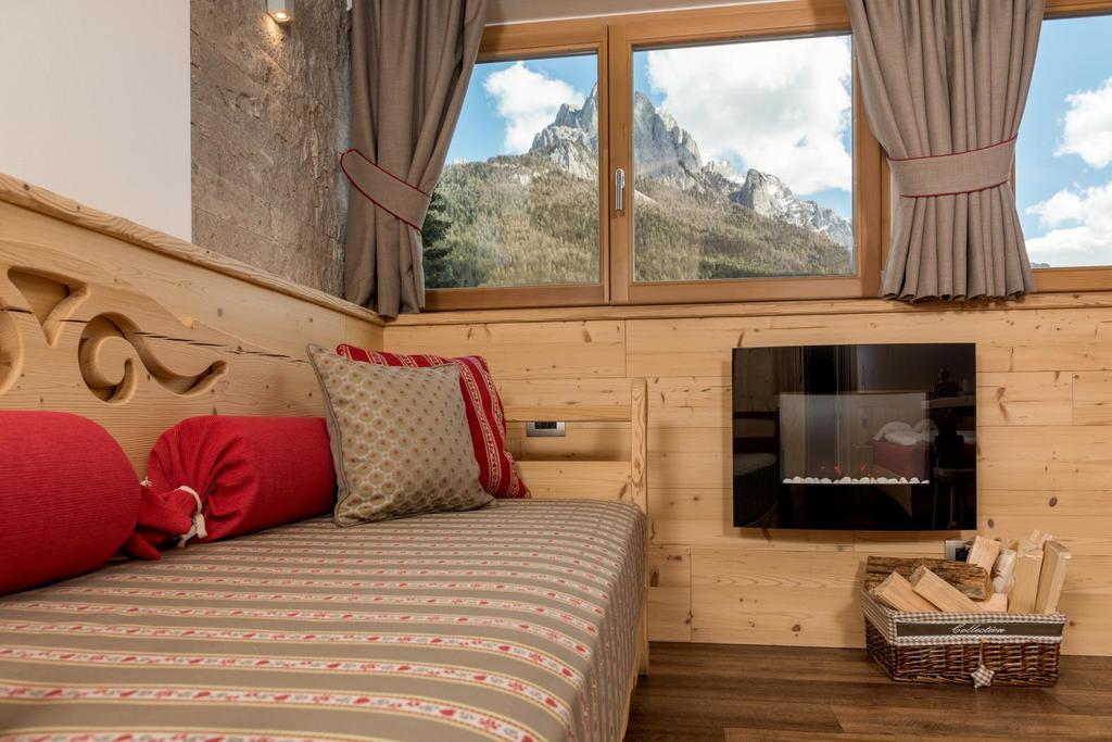 Hotel Garni Lastei Pozza di Fassa Exterior photo